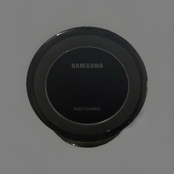 Samsung EPNG930 Qi Wireless Charging Stand Black + USB Cable - Picture 1 of 7